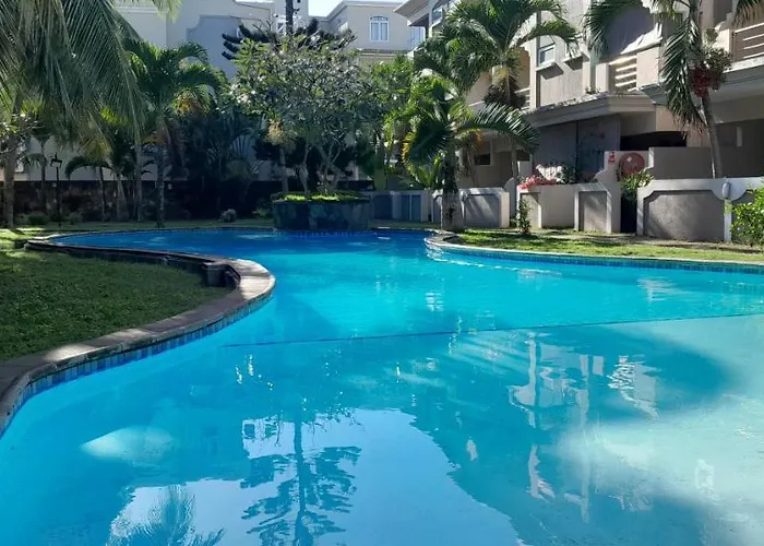 Lovely 4 Bed Townhouse With Common Swimming Pool